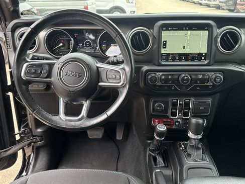 Used 2023 Jeep Wrangler Unlimited Rubicon 4xe w/ Cold Weather Group AWD/4WD image 7