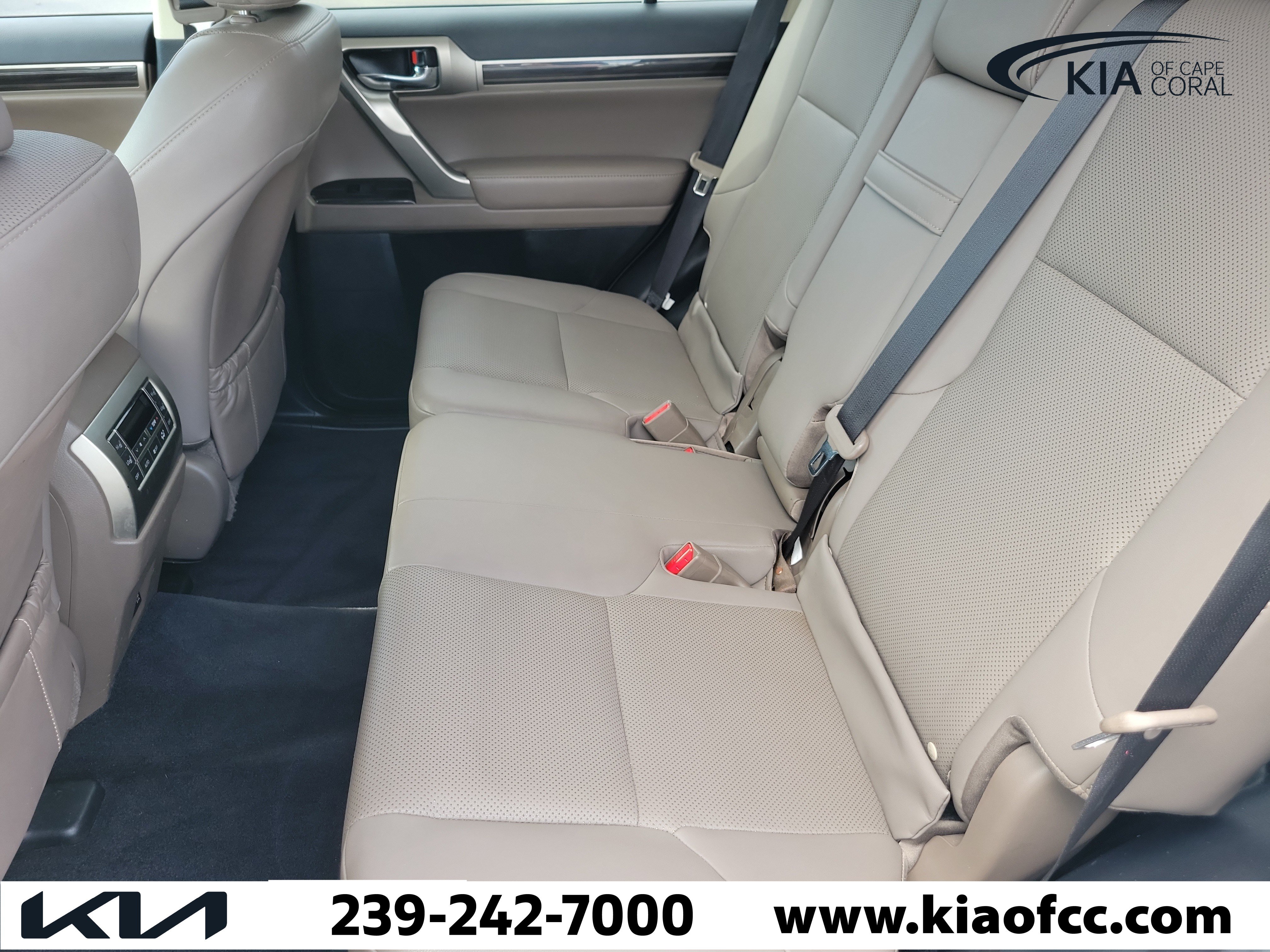 Used 2021 Lexus GX 460 Premium w/ Premium Package AWD/4WD image 11
