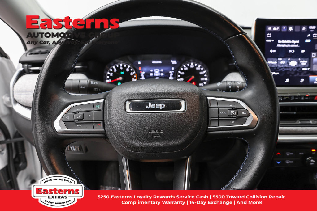 Used 2022 Jeep Compass Latitude w/ Convenience Group AWD/4WD image 11