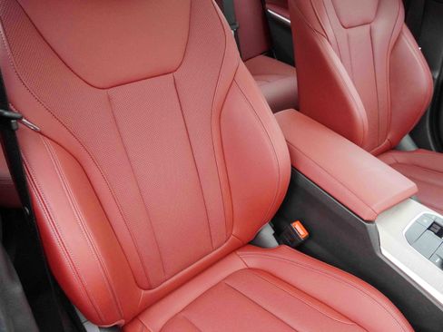 Certified 2025 BMW 330i xDrive Sedan image 13