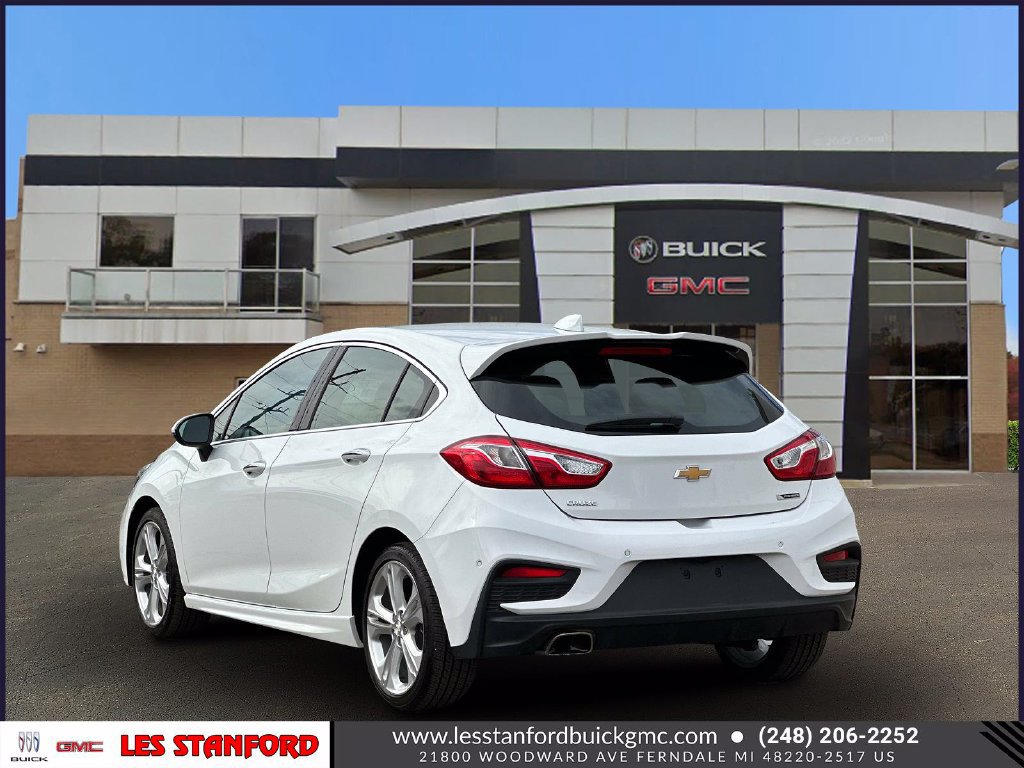 Used 2017 Chevrolet Cruze Premier FWD image 4