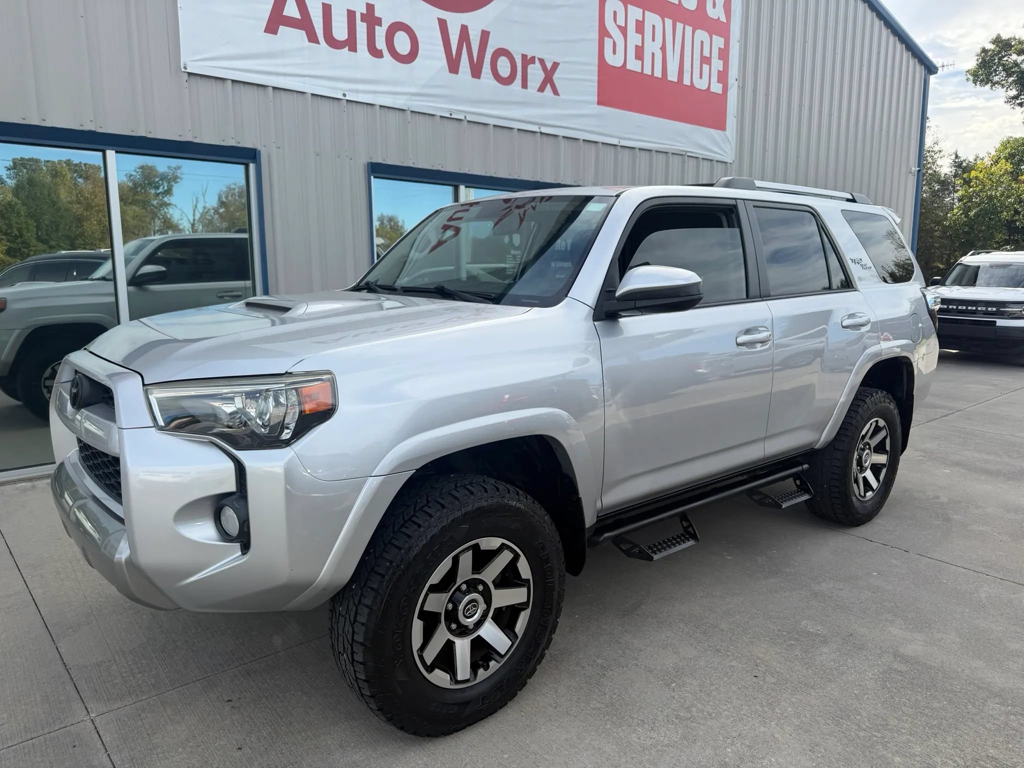 Used 2018 Toyota 4Runner TRD Off-Road AWD/4WD image 20