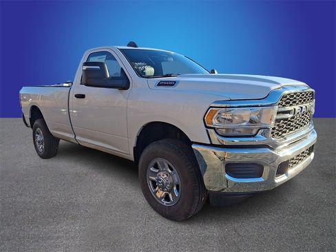Used 2024 RAM 2500 Tradesman w/ Chrome Appearance Group image 3