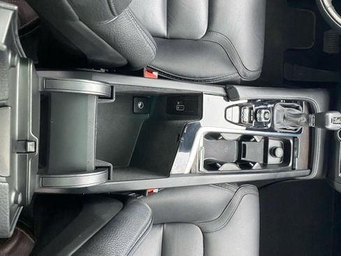 Used 2018 Volvo V90 T6 Cross Country w/ Convenience Package image 30