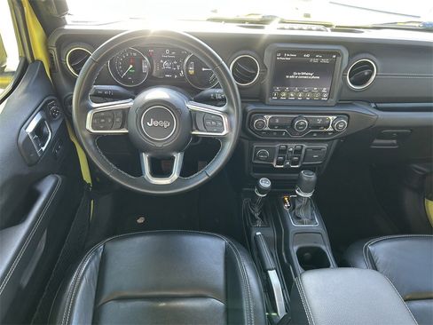 Used 2022 Jeep Wrangler Unlimited Sahara image 19