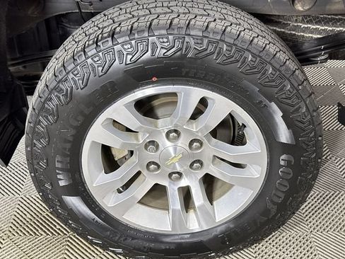 Used 2018 Chevrolet Silverado 1500 LT w/ Texas Edition AWD/4WD image 34