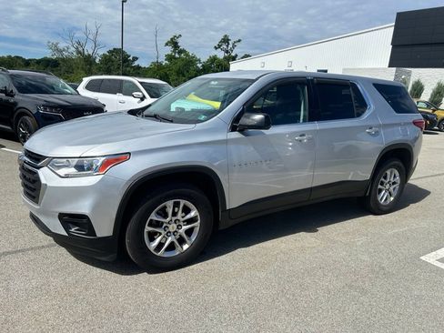 Used 2020 Chevrolet Traverse LS AWD/4WD image 3