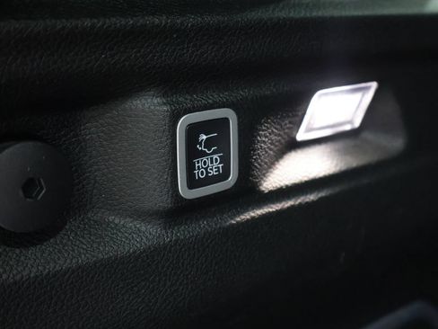Used 2021 Jeep Grand Cherokee L Limited AWD/4WD image 19