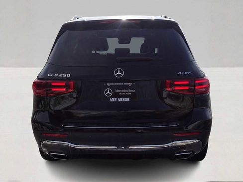 Used 2026 Mercedes-Benz GLB 250 4MATIC image 6