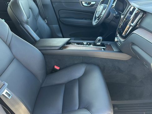 Used 2022 Volvo XC60 T8 Inscription Expression w/ Advanced Package image 23