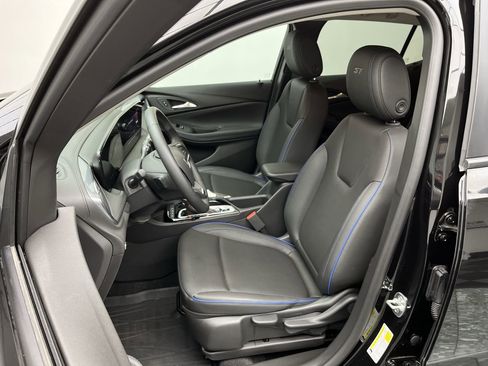 New 2025 Buick Encore GX Sport Touring w/ Advanced Technology Package image 8