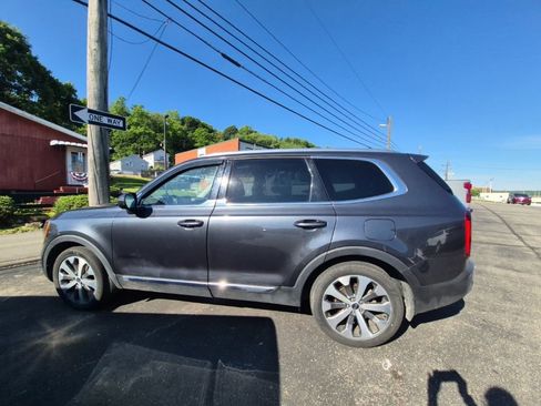 Used 2020 Kia Telluride EX w/ EX Premium Package AWD/4WD image 4