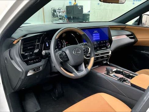 Used 2023 Lexus RX 350 Premium w/ Accessory Package AWD/4WD image 17