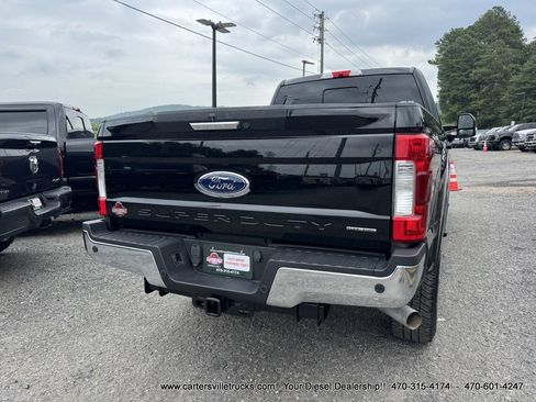 Used 2017 Ford F250 Lariat w/ Lariat Value Package AWD/4WD image 9