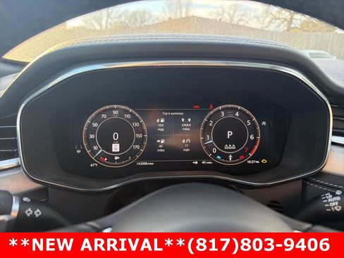 Used 2024 Jaguar F-PACE R-Dynamic S image 13