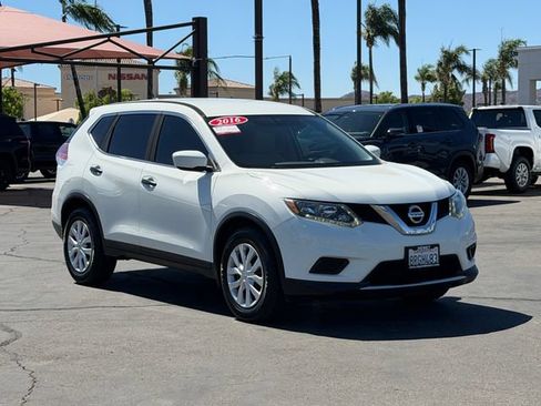 Used 2016 Nissan Rogue S FWD image 3