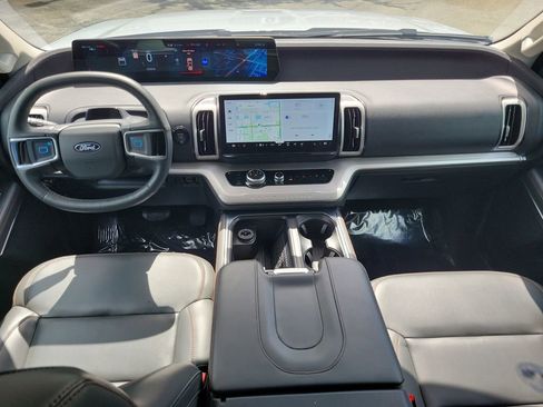 Used 2025 Ford Expedition Max Active AWD/4WD image 19