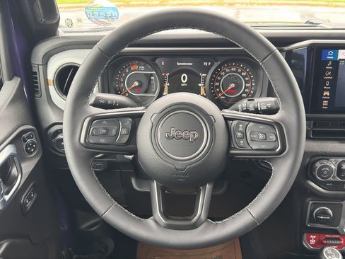 Used 2026 Jeep Wrangler Sport AWD/4WD image 29