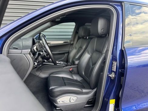Used 2022 Porsche Macan AWD/4WD image 5