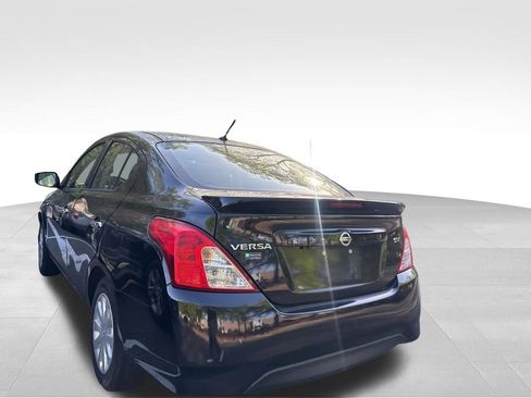 Used 2019 Nissan Versa SV FWD image 12