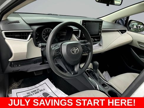 Used 2020 Toyota Corolla LE FWD image 16