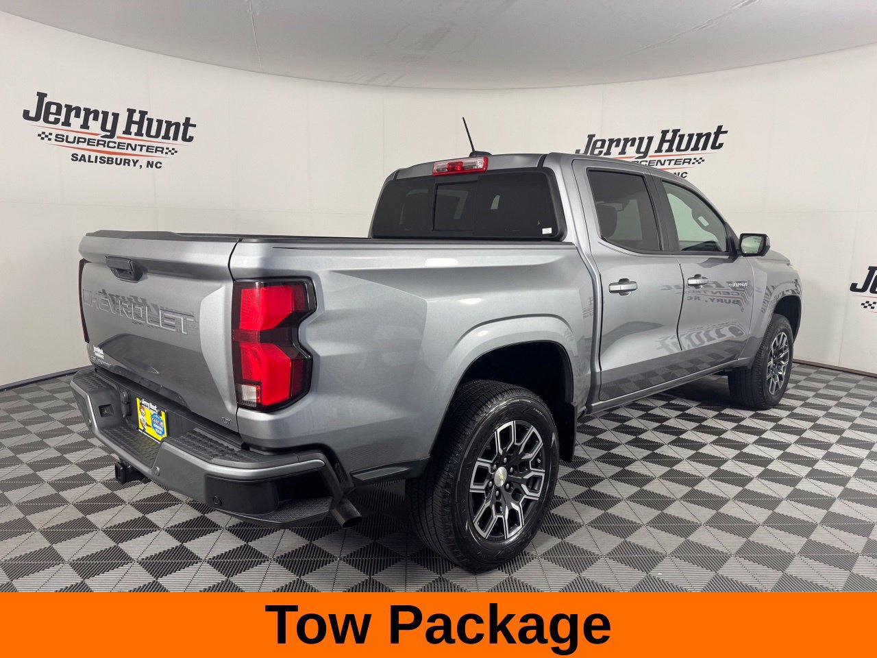 Used 2023 Chevrolet Colorado LT w/ LT Convenience Package III RWD image 7
