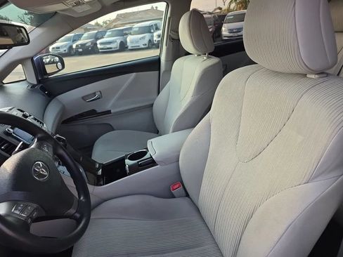 Used 2010 Toyota Venza FWD image 27