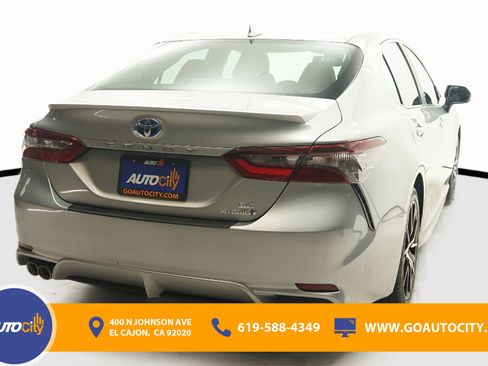 Used 2024 Toyota Camry SE w/ Audio Upgrade Package FWD image 10