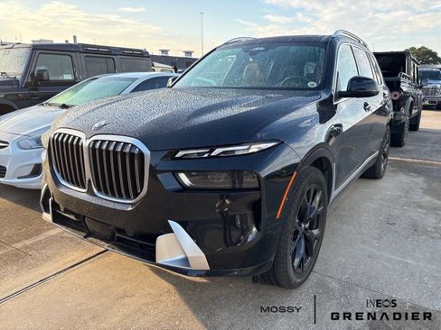 Used 2024 BMW X7 xDrive40i w/ Executive Package AWD/4WD image 2