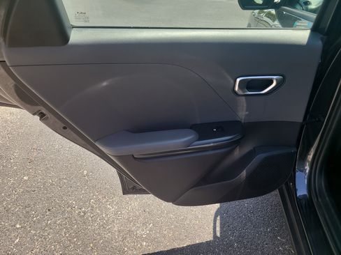 Used 2025 Kia K4 FWD image 10