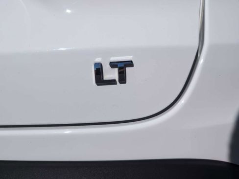 Used 2025 Chevrolet Trax LT w/ LT Convenience Package image 30