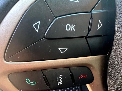 Used 2016 Jeep Cherokee Latitude image 16