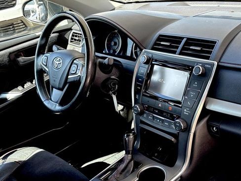 Used 2017 Toyota Camry XSE w/ Moonroof Package image 24