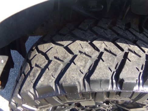 Used 2014 Ford F150 Lariat w/ Equipment Group 502A Luxury image 19