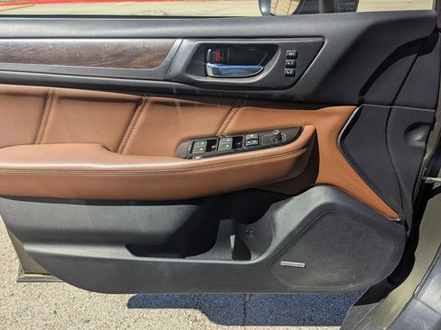 Used 2019 Subaru Outback 2.5i Touring w/ Popular Package #3A image 4