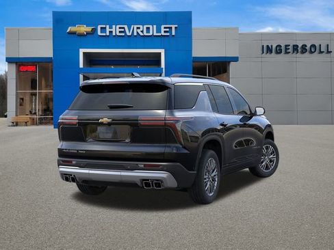 Used 2026 Chevrolet Traverse LT image 4