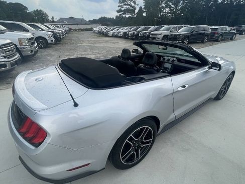 Used 2018 Ford Mustang Premium RWD image 12