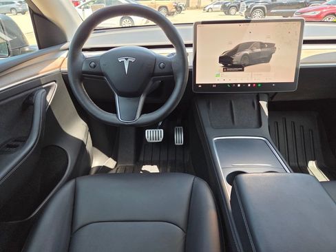Used 2023 Tesla Model Y Performance AWD/4WD image 7