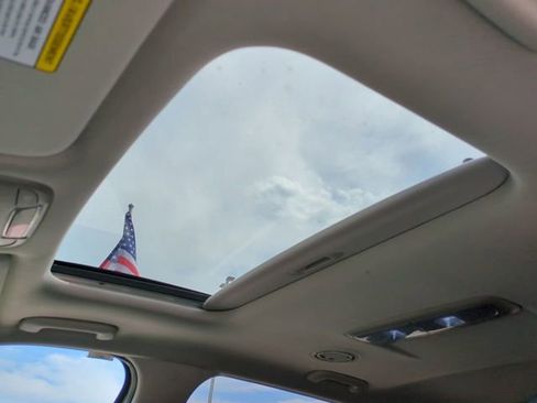 Used 2025 Kia Telluride S FWD image 20