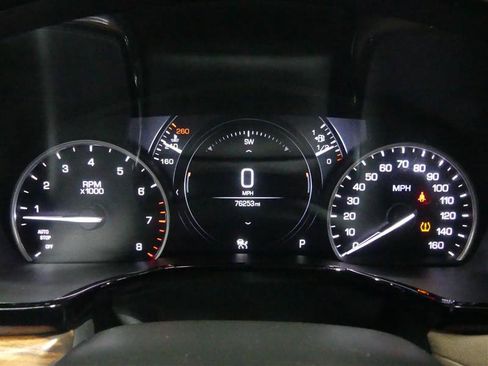 Used 2018 Cadillac XT5 Platinum w/ Driver Assist Package image 33