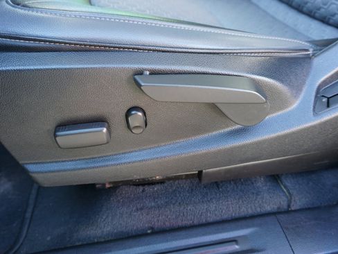 Used 2020 Chevrolet Colorado Z71 image 16