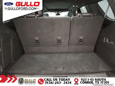 Used 2021 GMC Yukon AT4 w/ Technology Package image 10