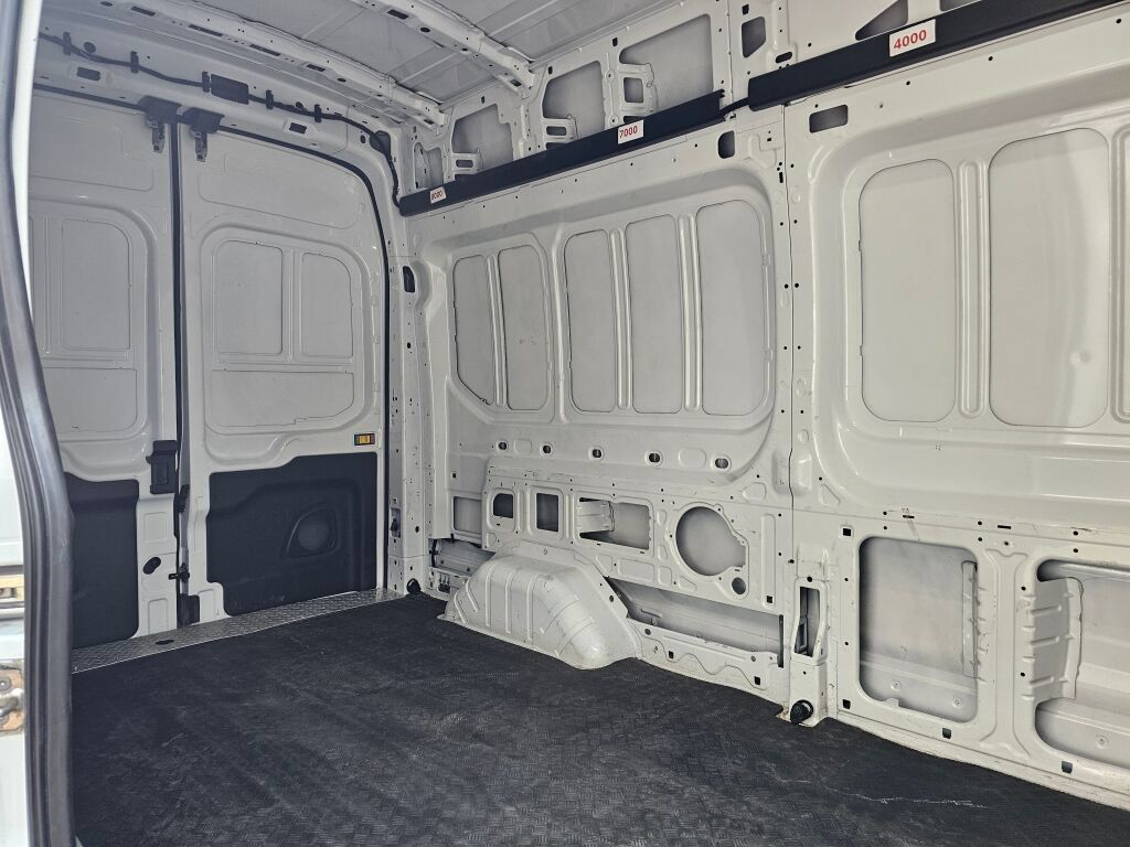 Used 2025 Ford Transit 250 148 High Roof AWD image 13