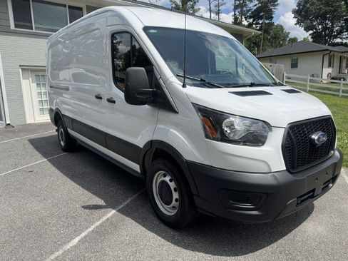 Used 2025 Ford Transit 250 148 Medium Roof RWD image 2