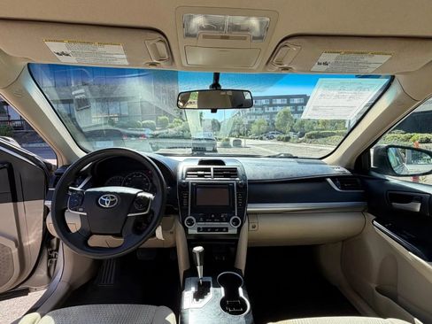 Used 2013 Toyota Camry LE image 16