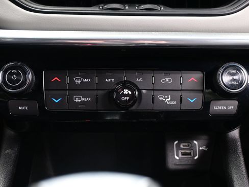 Used 2023 Jeep Compass Limited AWD/4WD image 22
