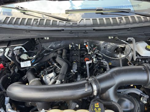 Used 2025 Ford Expedition Max Platinum AWD/4WD image 10