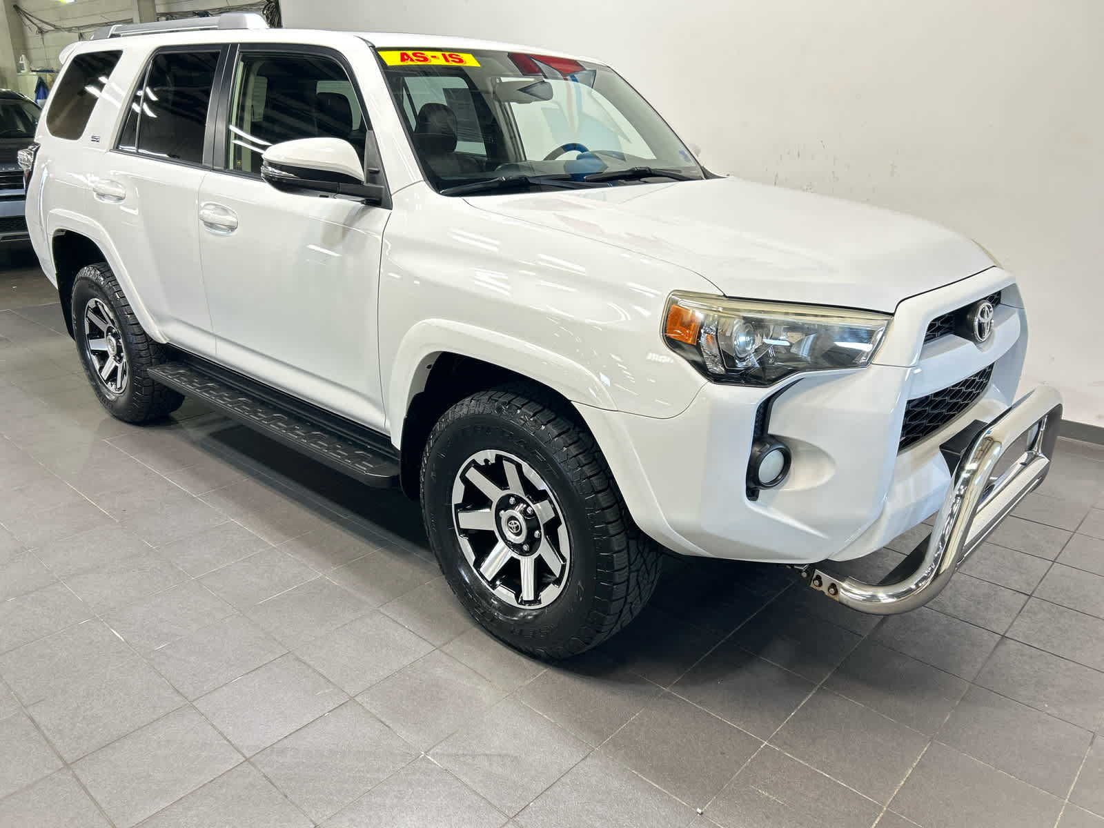 Used 2014 Toyota 4Runner SR5 Premium AWD/4WD image 2