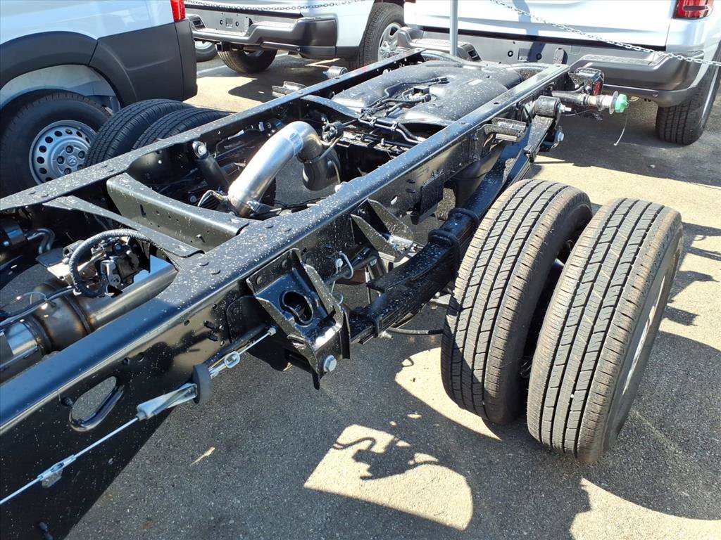 New 2027 RAM 3500 Tradesman AWD/4WD image 3