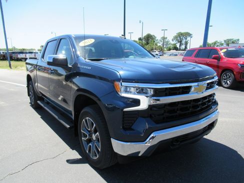 Certified 2023 Chevrolet Silverado 1500 LT AWD/4WD image 3